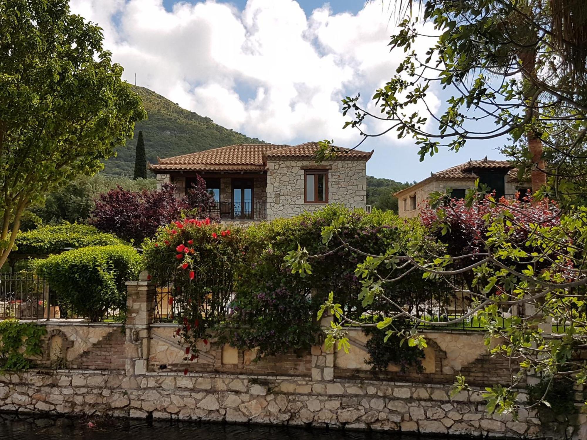 Castello Bellos Villas & Apartments Keri Zewnętrze zdjęcie